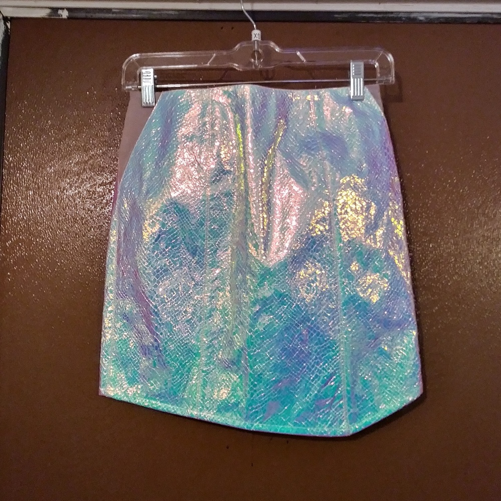 NWT silver shiny skirt mini